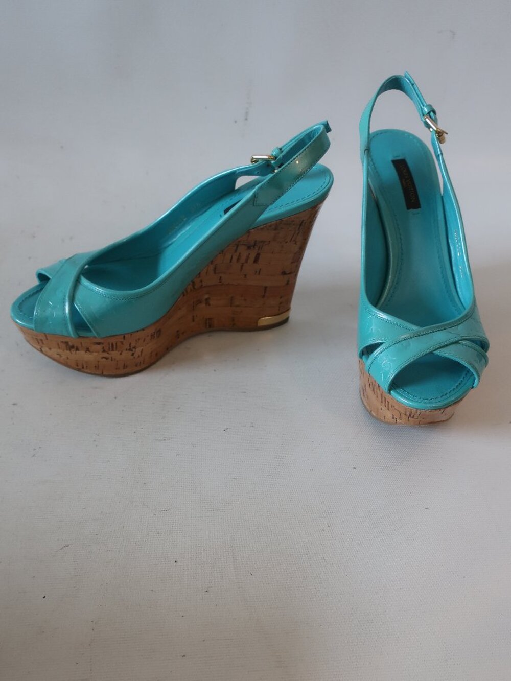 Authentic Womens Louis Vuitton Turquoise Monogram Vernis Cork Heels 37.5 US/7.5